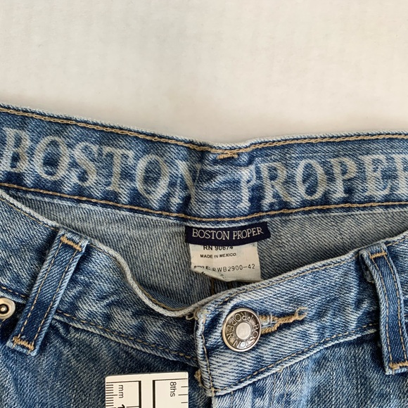 Boston Proper Jeans Women’s 10S 100% Cotton Split Ankle Medium Wash Short - Picture 8 of 13